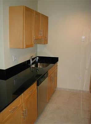 2nd image of 52 Lawrence Dr #M316