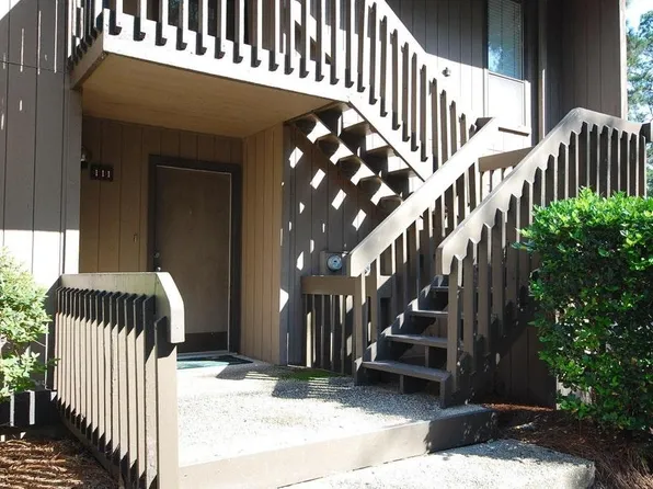 10 Pine Tree Rd #111, Pinehurst, NC 28374
