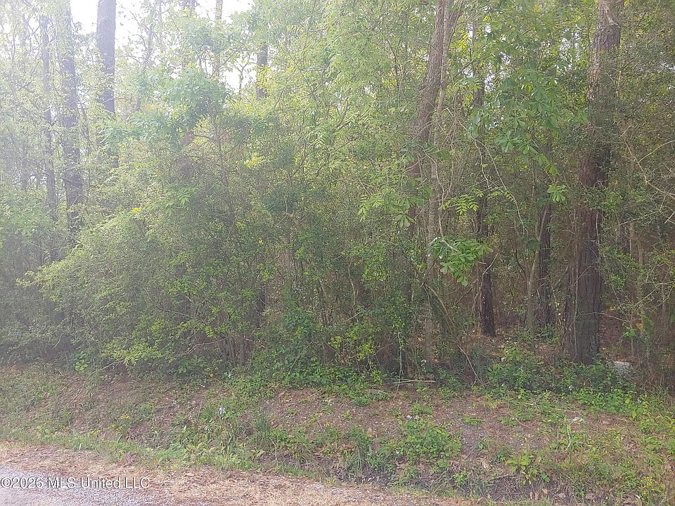 2nd image of E Newton St