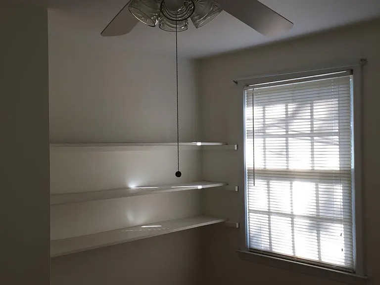 1421 Joy Ave — Photo 5