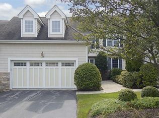 23 Turnberry Ct, Monroe, NY