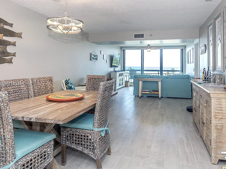 101 S Seas Dr #502 — Photo 10