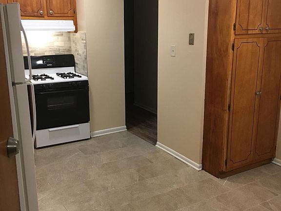 3rd image of 13058 Wood St #1EAST