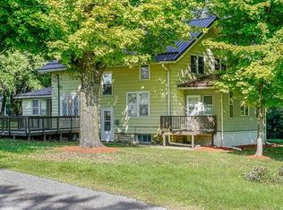 3939 Seminole Valley Rd, Cedar Rapids, IA 52411