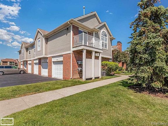 2nd image of 15282 Cornell Dr