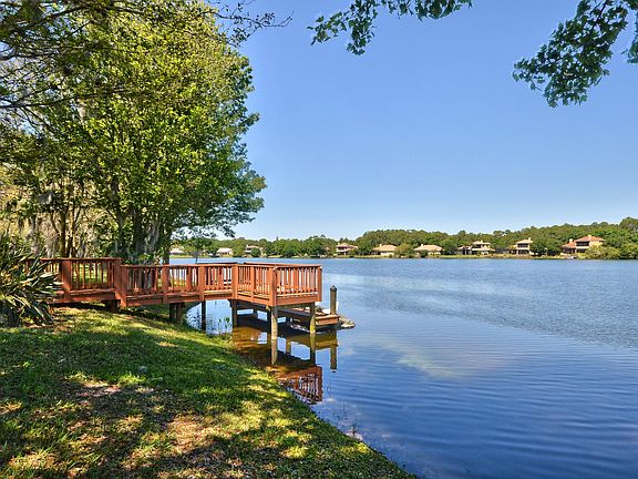 Dock and 25 Acre Lake