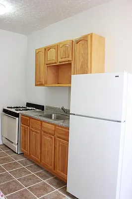 Rented by Realty 2000 Corp | media 23