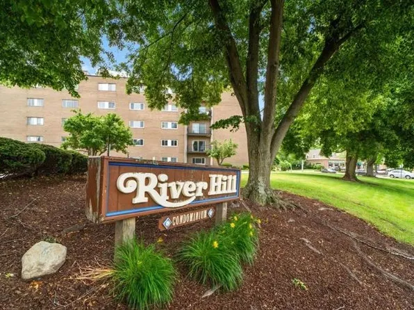 20333 Detroit Rd APT 502A, Rocky River, OH 44116