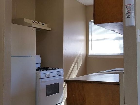 2nd image of 918 Hampton St APT 2
