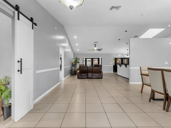 5270 NW 73rd Way, Lauderhill, FL 33319