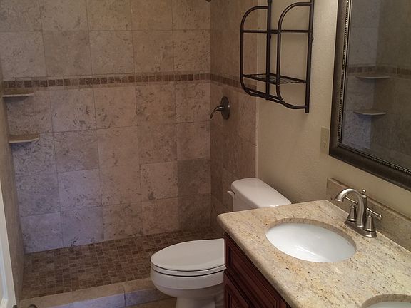 2nd image of 2802 W Foster Ave