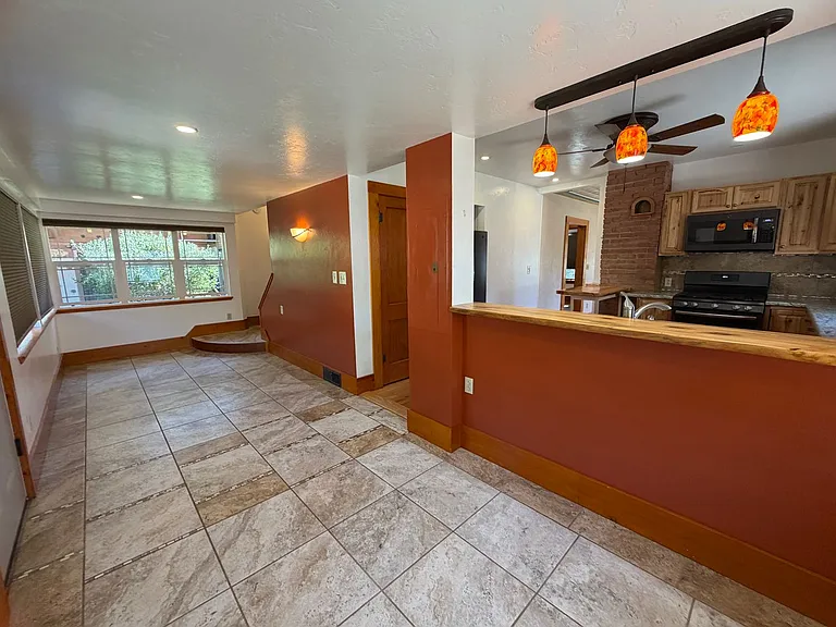 1447 W 3rd Ave — Photo 18