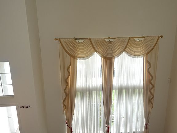 5th image of 673 Freesia Dr