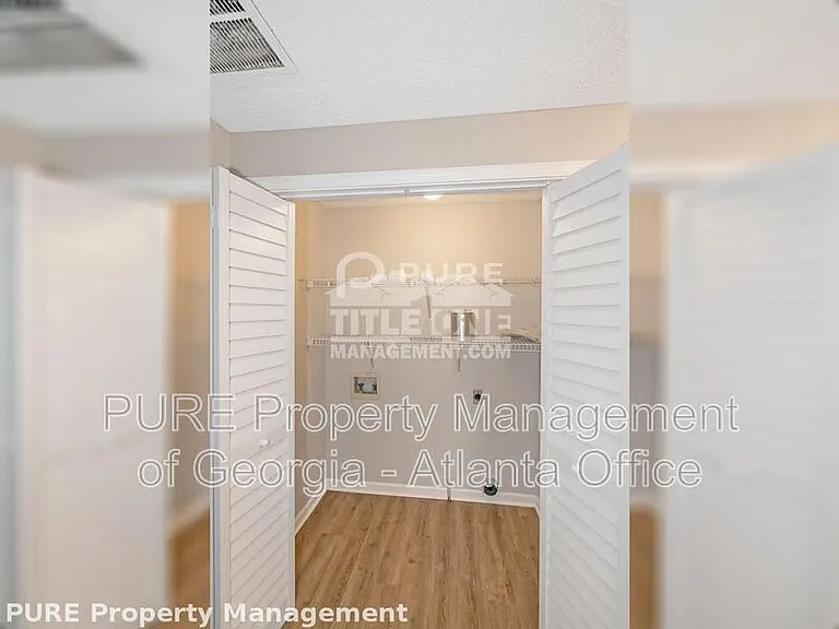 2394 Leeward Ct — Photo 16