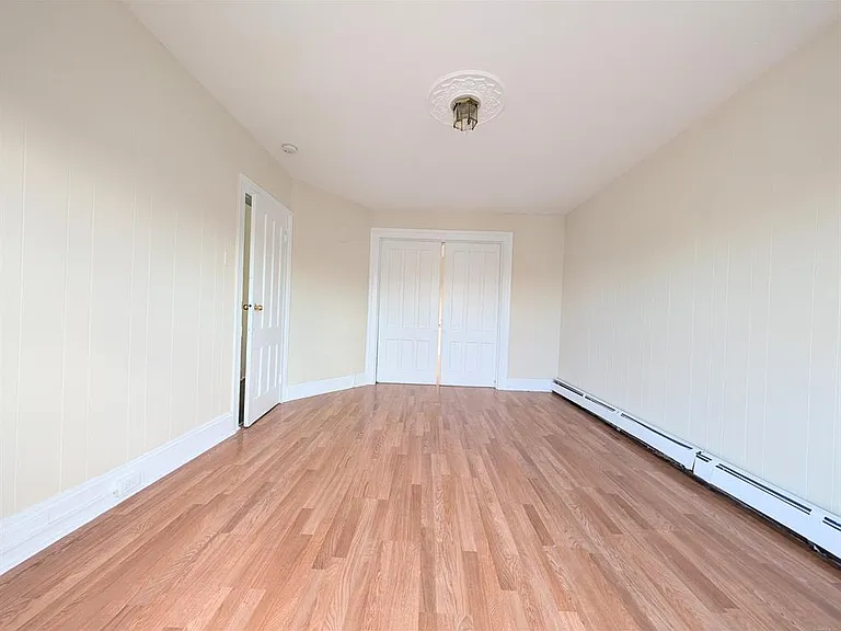 107 Catherine St — Photo 9