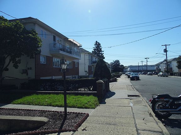 2nd image of 14911 83rd St