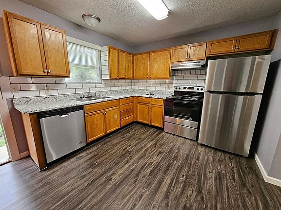 4th image of 1326 S Everett St APT 1