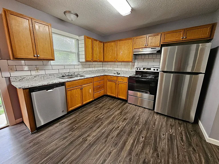 1326 S Everett St #1 — Photo 4