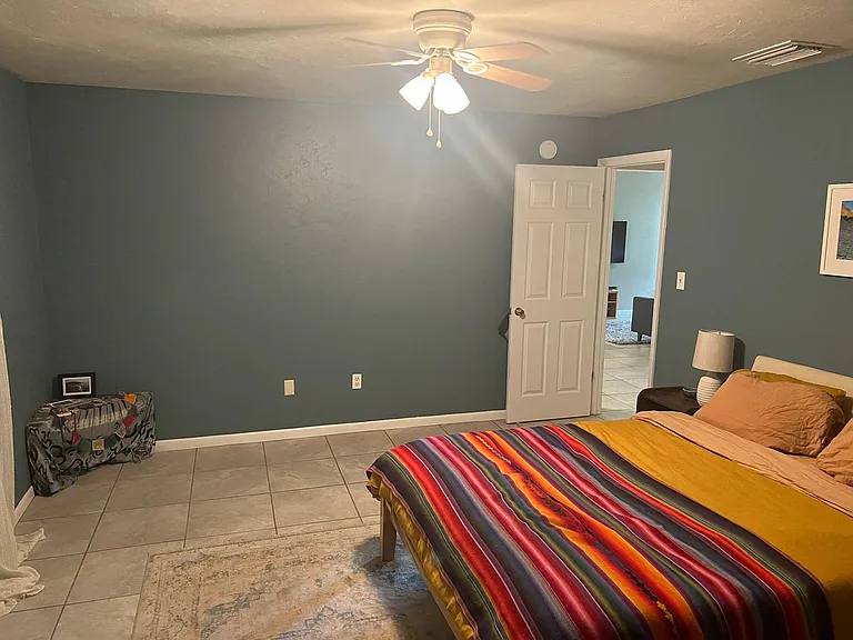 3402 NW 2nd St — Photo 15