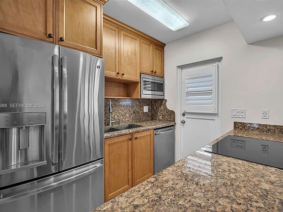 5th image of 901 S Surf Rd APT 506