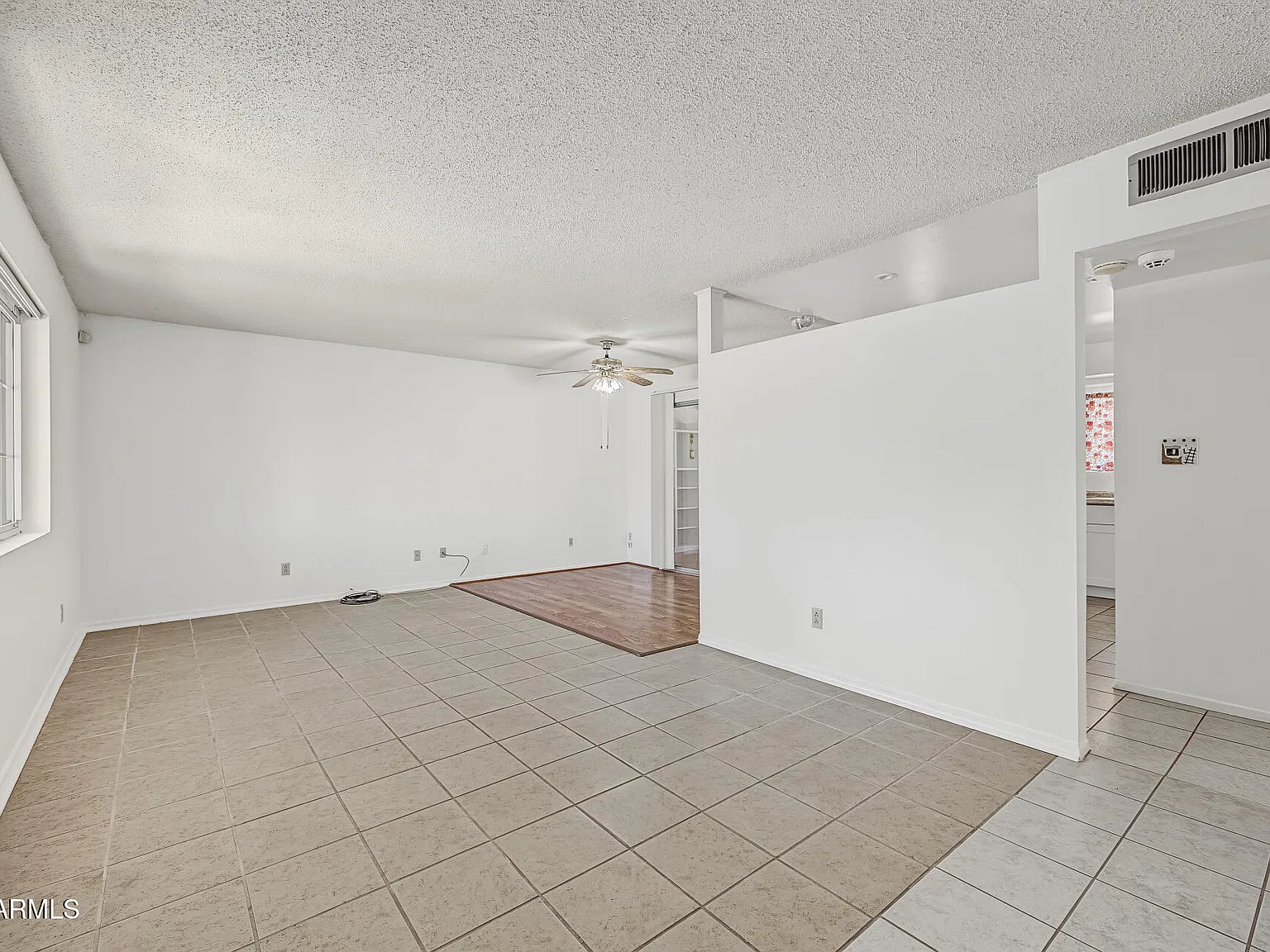 2 bed, 3.0 bath, 1220 sqft, $1,899 — Photo 4