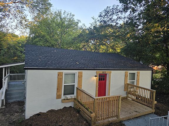 2nd image of 813 Greenwood Rd