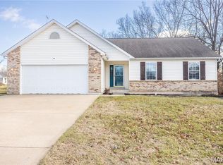 996 Huntington Dr, Troy, MO 63379