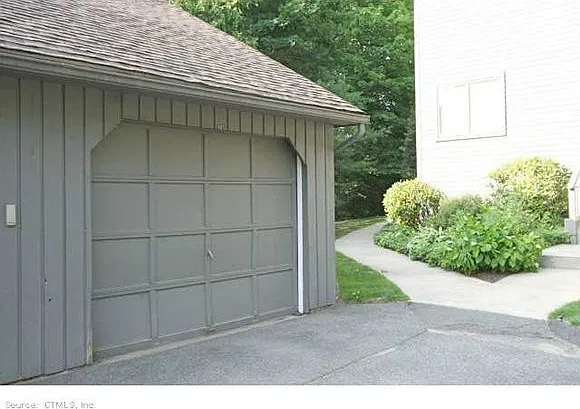 180 Conestoga Way — Photo 4