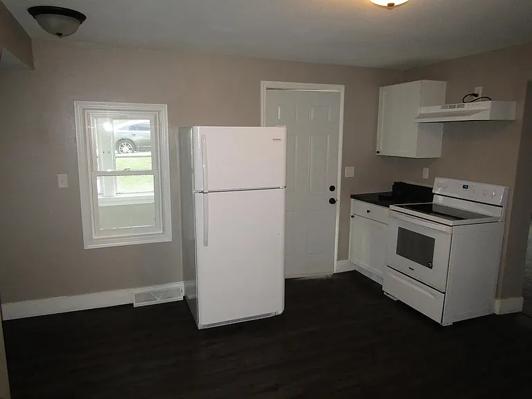 2891 Indiana Ave — Photo 3