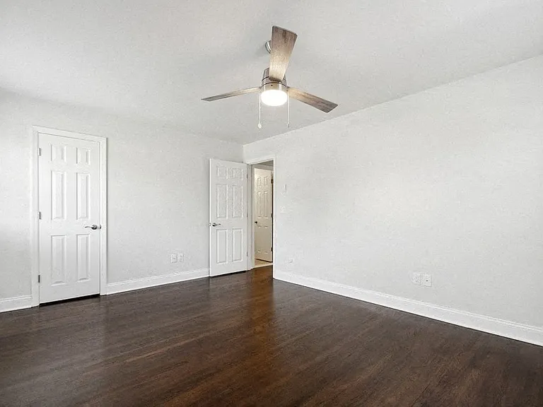 Washington Arms Apartments — Photo 5