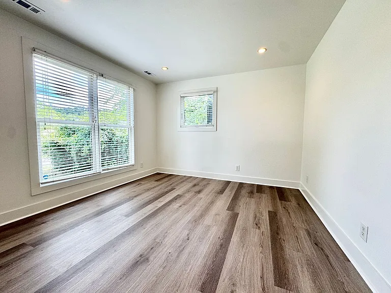5706 Burgess Ave — Photo 5