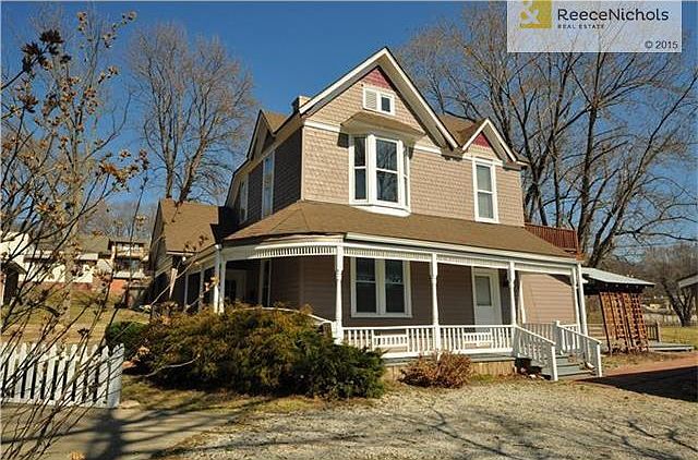 1st image of 915 N Claremont St