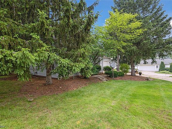 3rd image of 402 E Barrington Dr