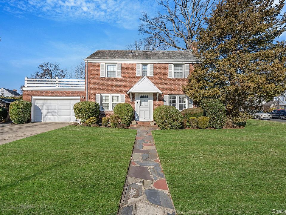 1st image of 15 Seeley Court