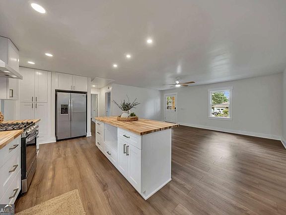 5th image of 476 Freyer Dr NE