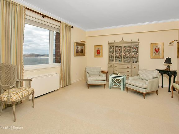 3rd image of 16 Rockledge Ave #0