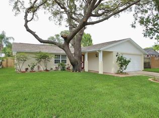 11941 107th Ct, Seminole, FL 33778