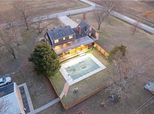 1700 Cedar Ridge Rd, Parsons, KS 67357