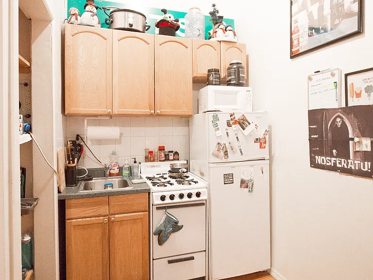 55 E 7th St #1 — Photo 6