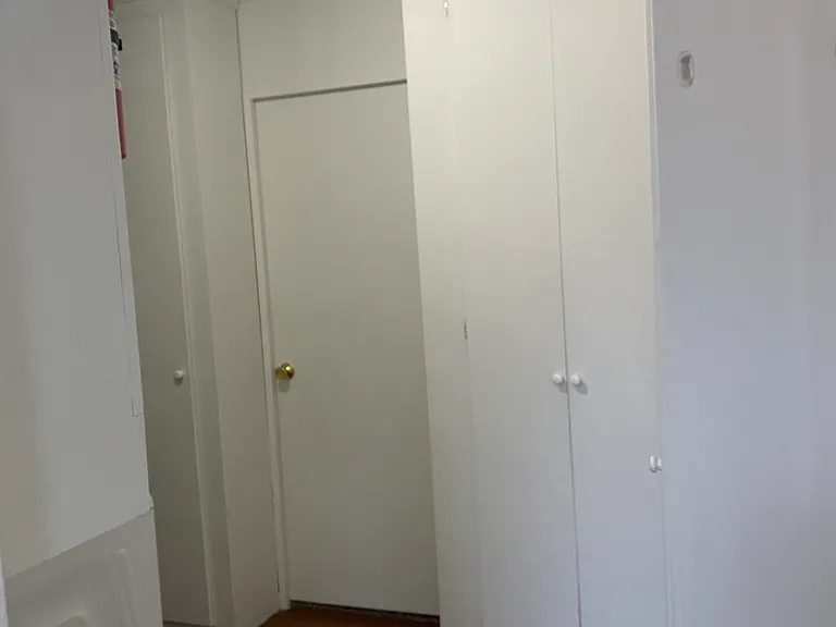 3411 Whitcomb Ave — Photo 3