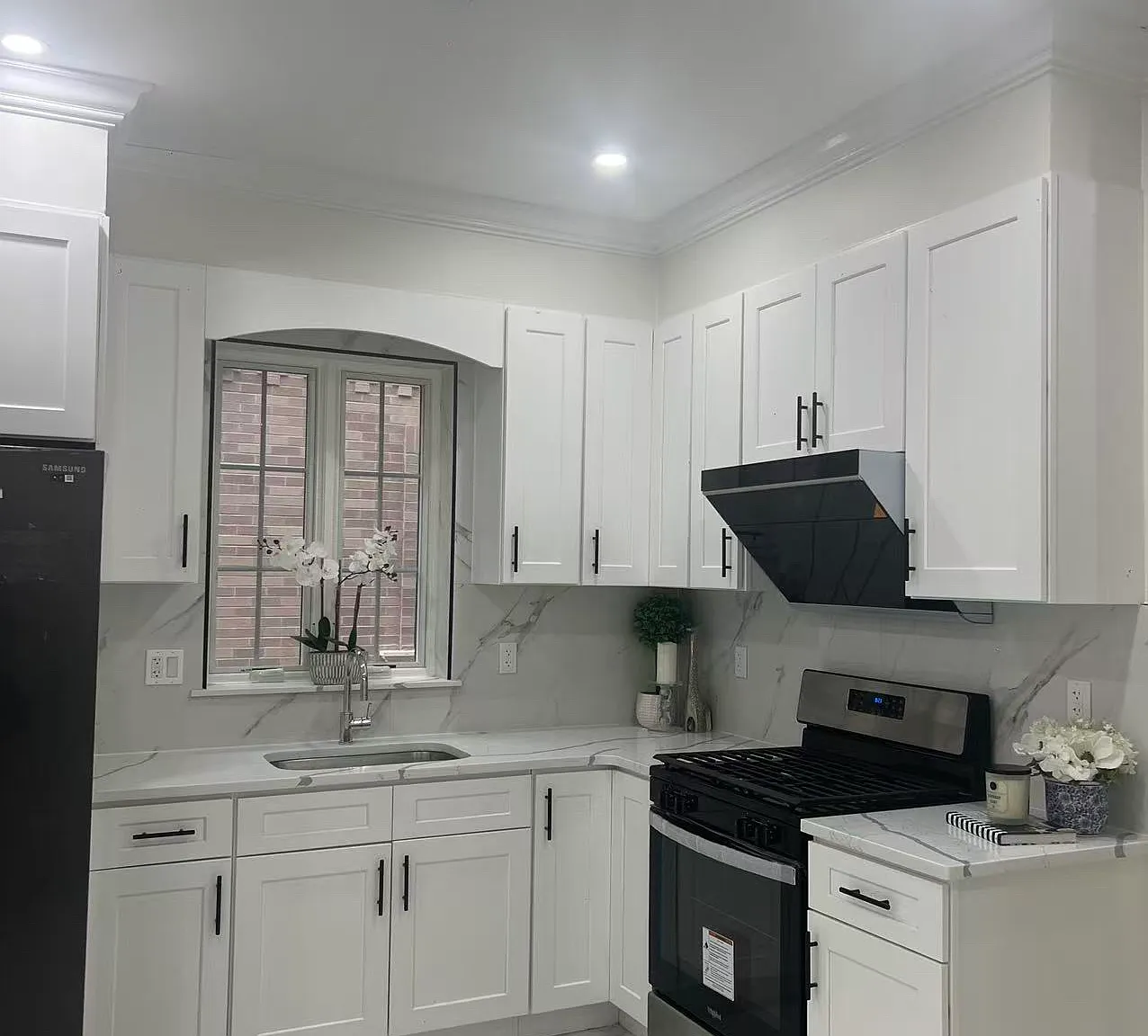 3 bed, 1100 sqft, $3,600 — Photo 3