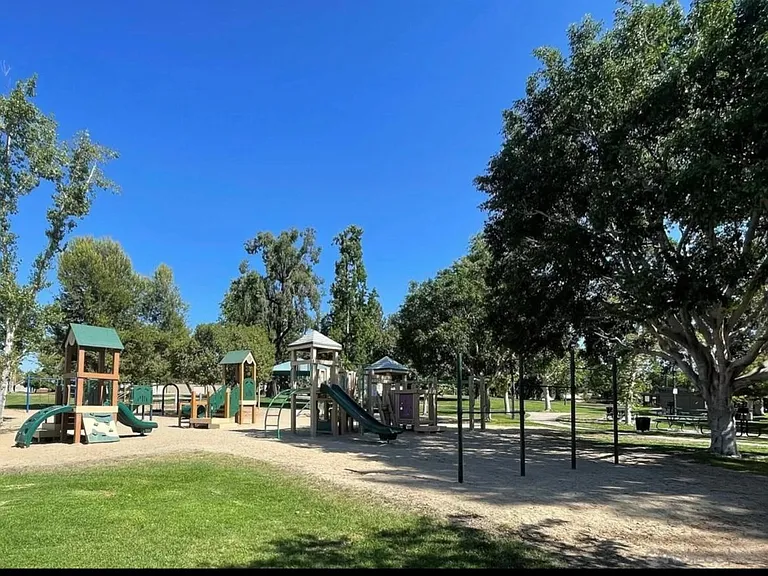5168 Fino Dr — Photo 12