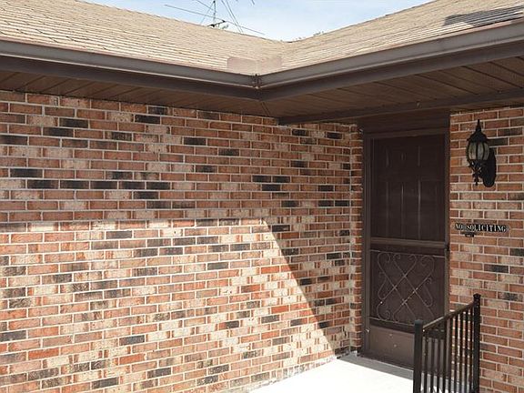 3rd image of 1479 Agatha Dr