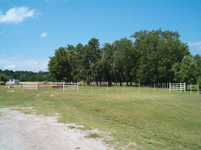 2nd image of 15603 E 500th Rd