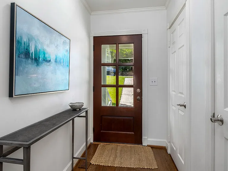 2319 English Village Ln — Photo 3