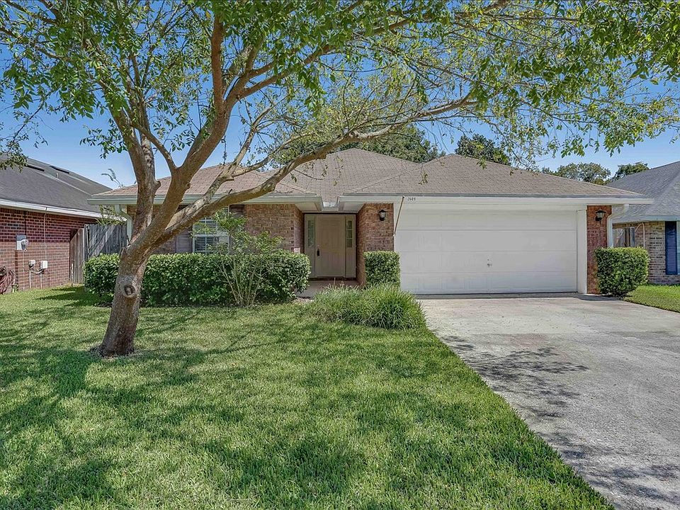 1st image of 2609 Fernleaf Dr