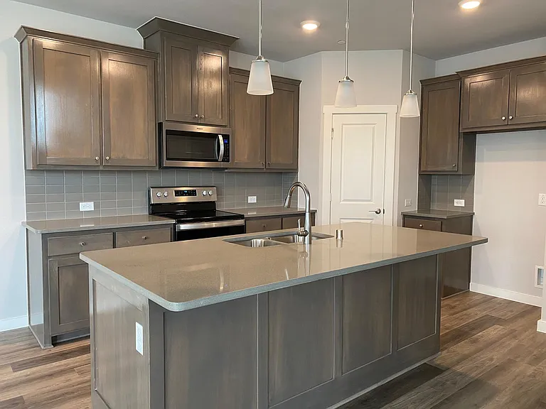 800 Emerling Dr — Photo 10