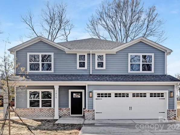 7415 Linda Lake Dr, Charlotte, NC 28215