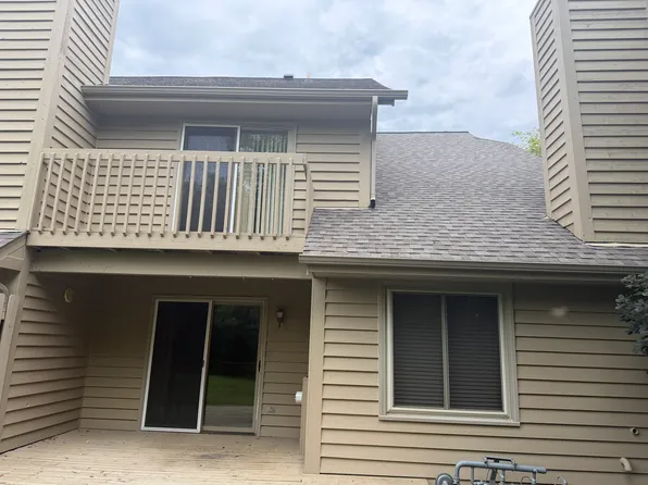 345 Pewaukee Rd, Pewaukee, WI