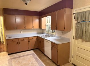 204 S Pine Ln, Carbondale, IL 62901